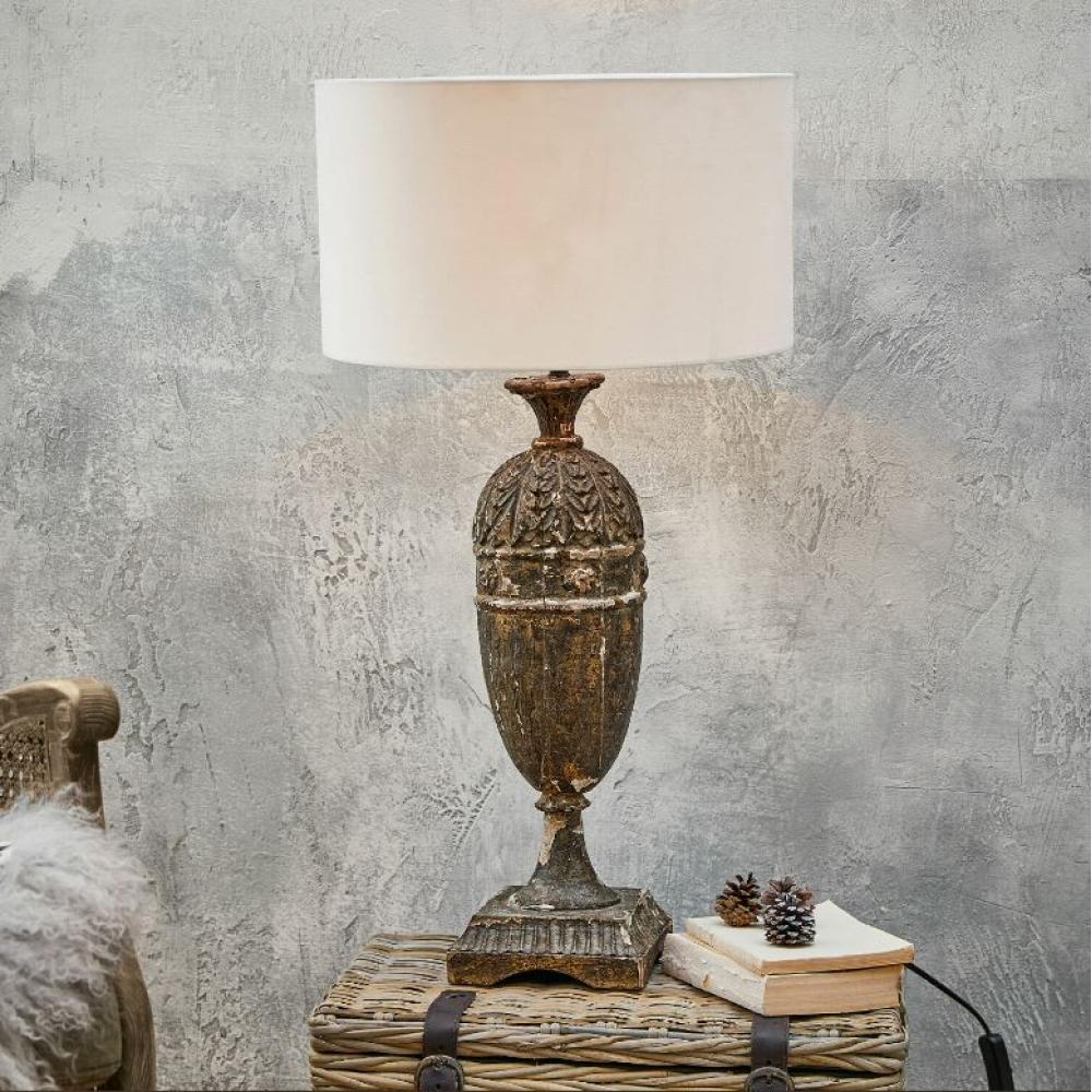 faragott rusztikus asztali lampa fa magas lampa vilagitas haloszoba nappali klasszikus antikolt balaton paraszthaz videki villa lampak lameridiana lakberendezesi bolt lampak.jpg